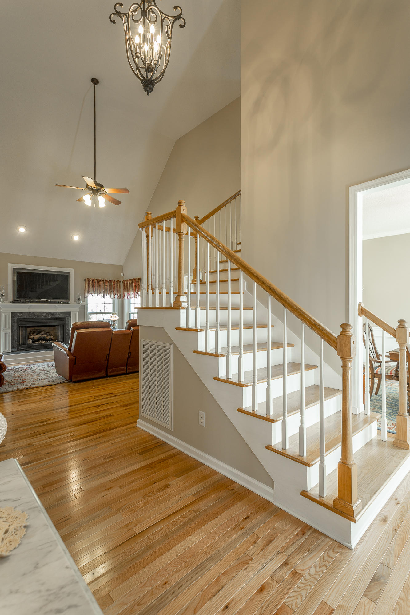 8557 Pershing Road Chattanooga, TN 37421 - Photo 21 of 47 Foyer to Dining Room