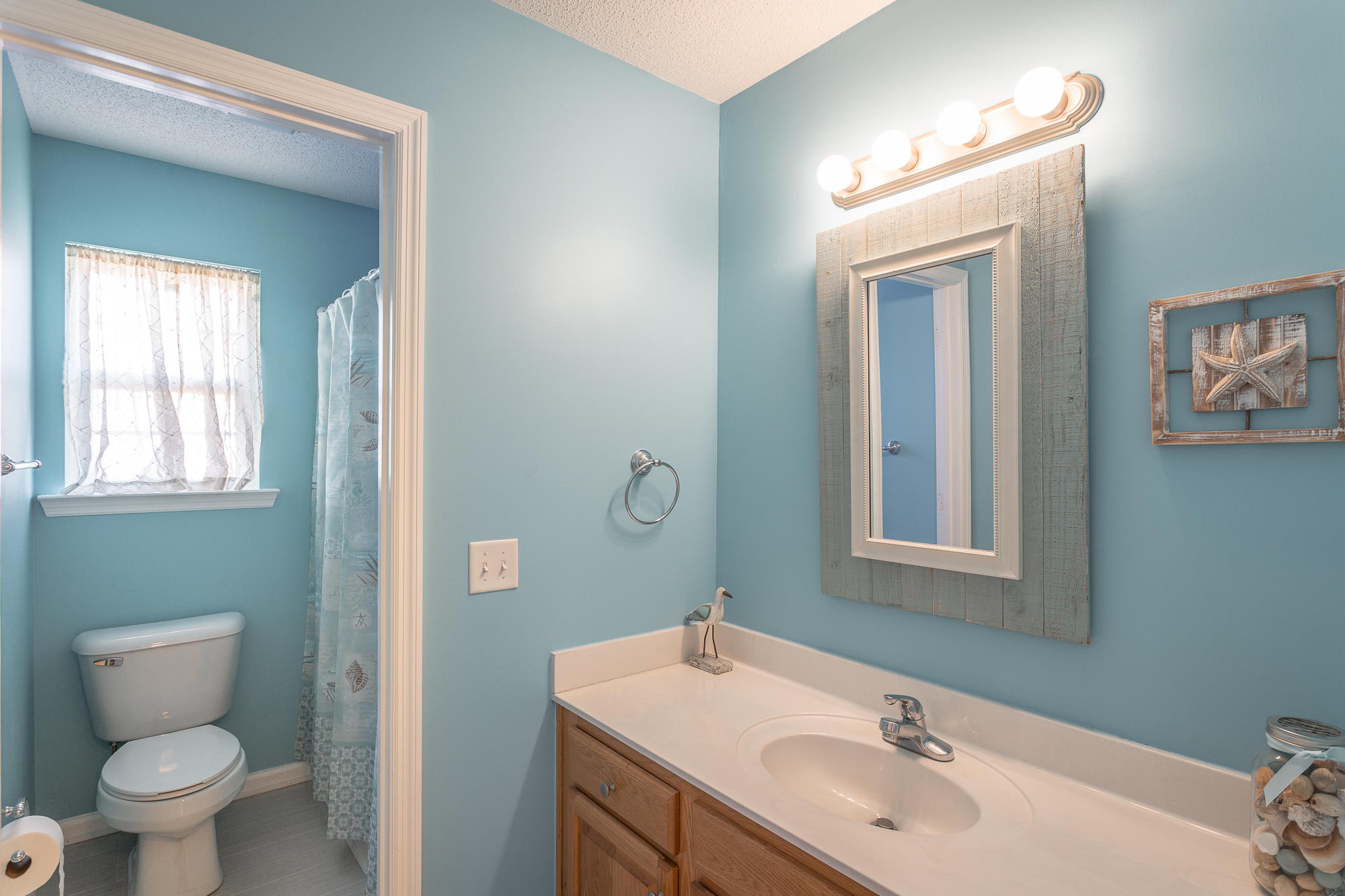 8557 Pershing Road Chattanooga, TN 37421 - Photo 36 of 47 Large upstairs Bathroom