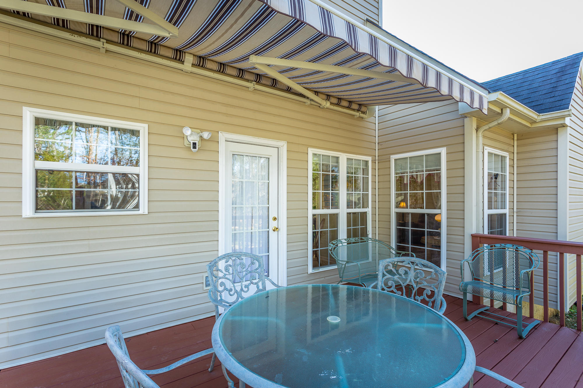 8557 Pershing Road Chattanooga, TN 37421 - Photo 40 of 47 Sunsetter Awning w/remote