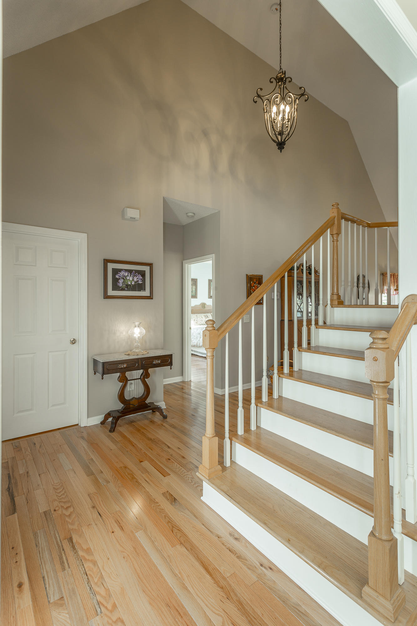 8557 Pershing Road Chattanooga, TN 37421 - Photo 5 of 47 Welcoming Foyer
