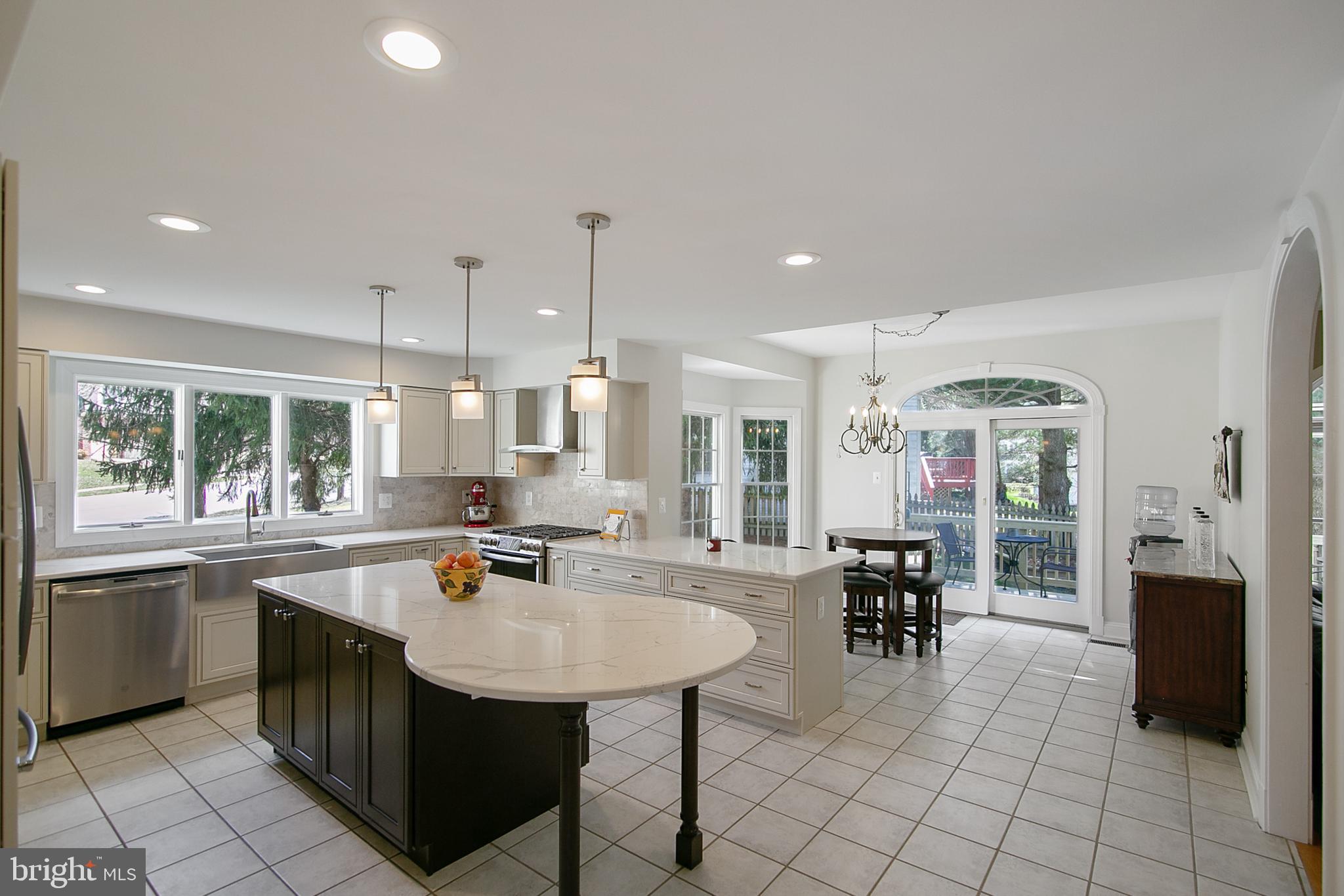 6400 Empty Song Road Columbia, MD 21044 - Photo 3 of 42 Gourmet renovated kitchen (2018)