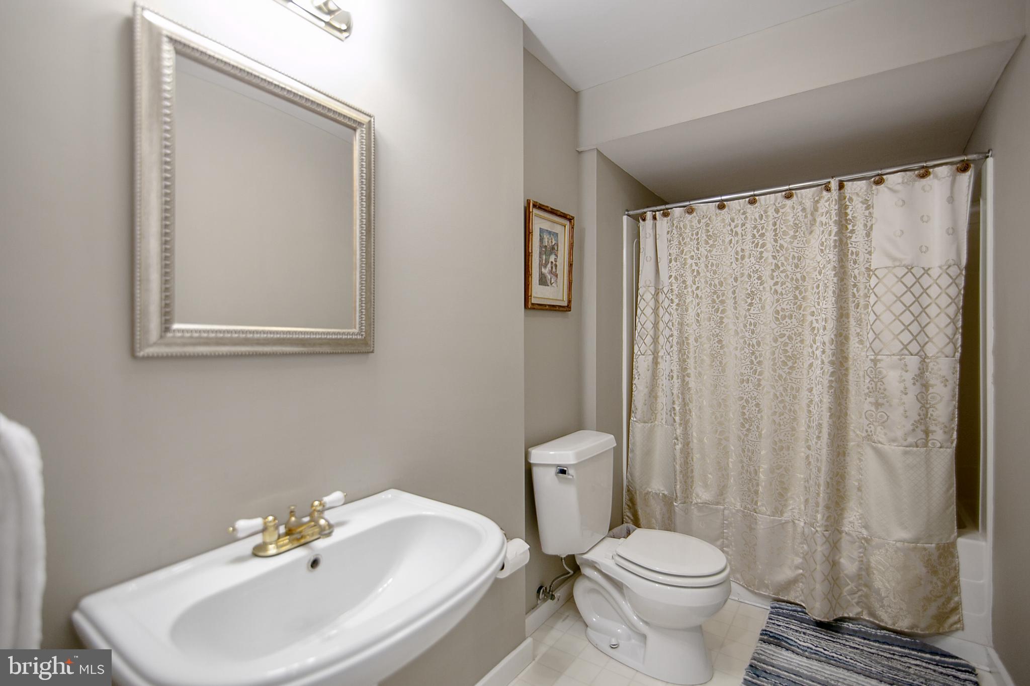 6400 Empty Song Road Columbia, MD 21044 - Photo 35 of 42 4th full bathroom