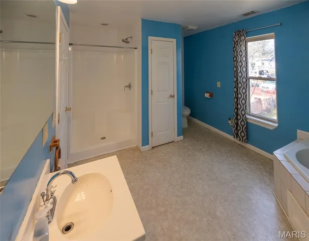 $179,900 | 516 East Maple Street, Scott City, MO 63780