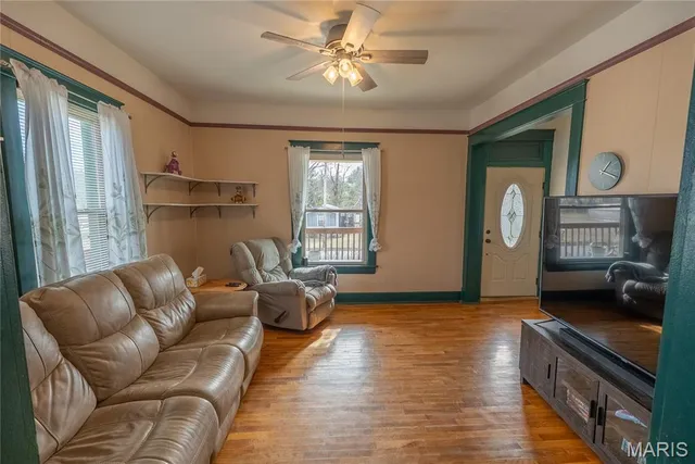 $179,900 | 516 East Maple Street, Scott City, MO 63780