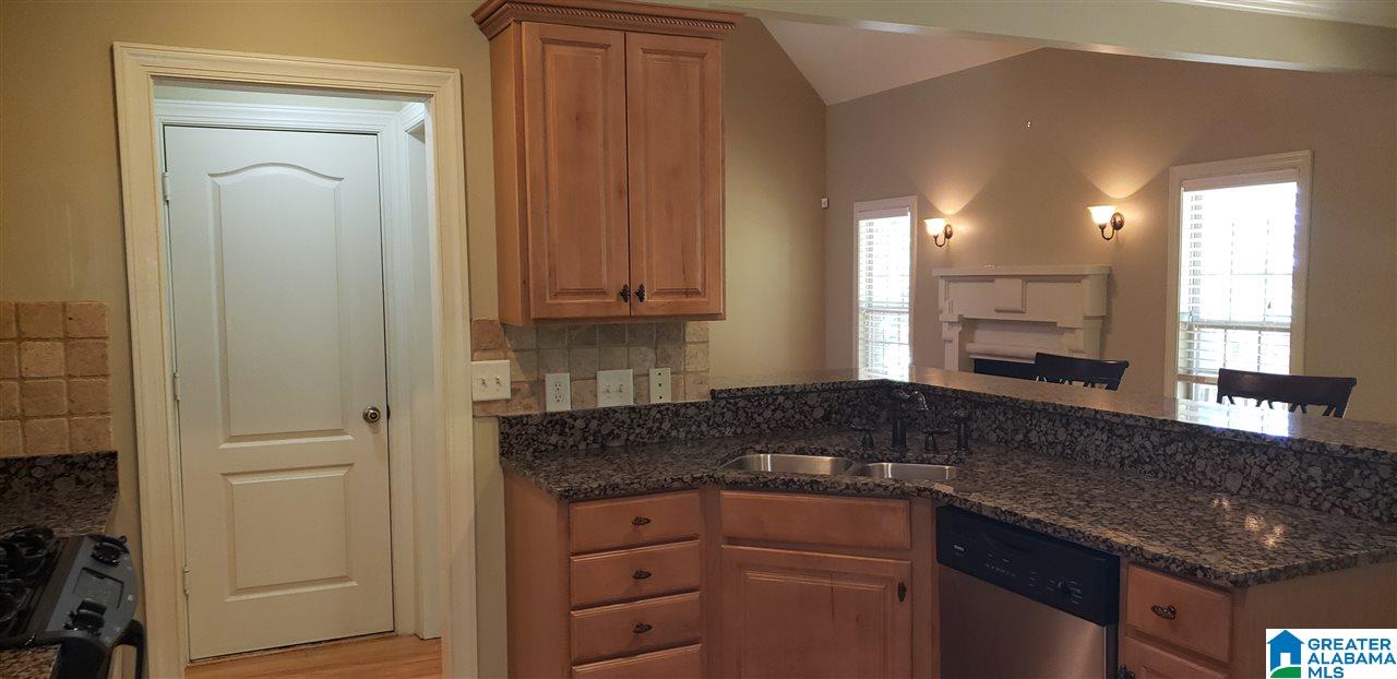 77 Shades Crest Road Hoover, AL 35226 - Photo 7 of 29