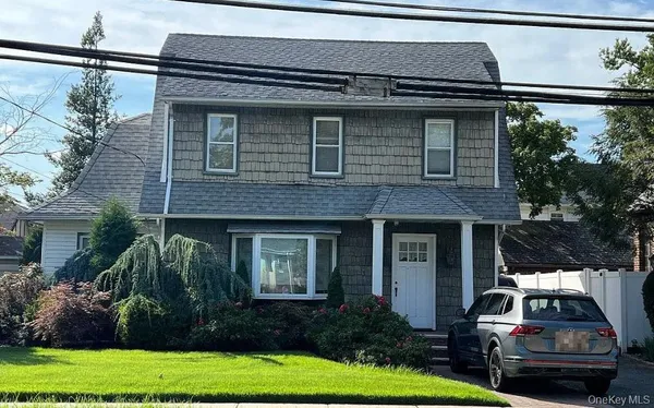 $650,000 | 86 Fletcher Avenue, Valley Stream, NY 11580