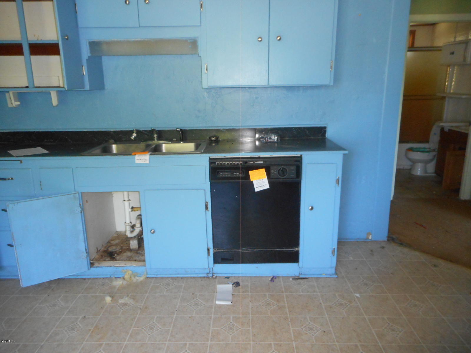 342 Sunnyridge Road Toledo, OR 97391 - Photo 3 of 16 Kitchen