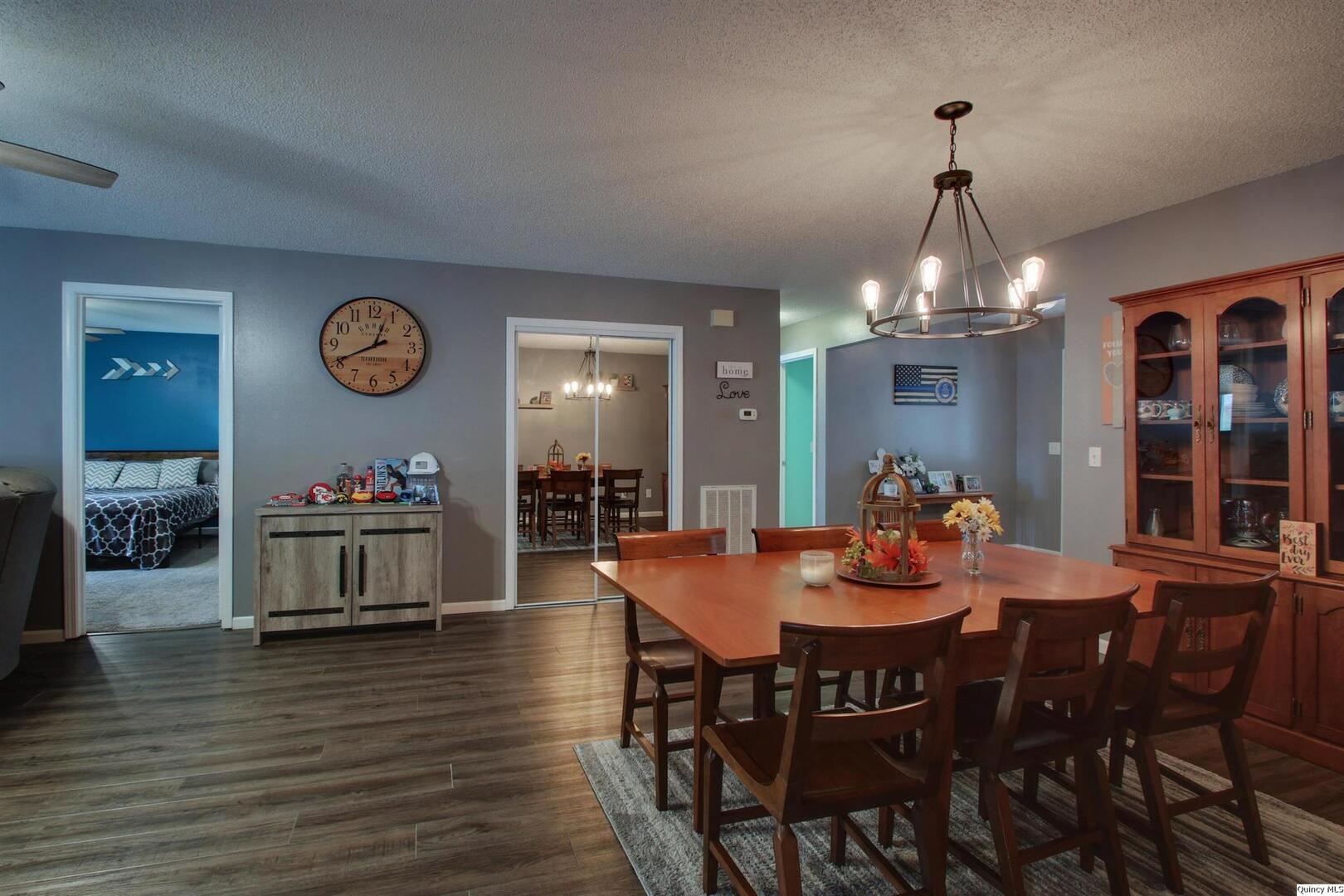 3012 Bluff Ridge Drive Quincy, IL 62305 - Photo 13 of 24