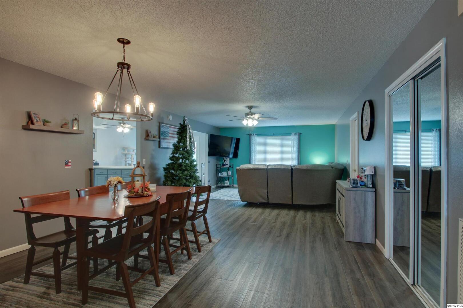 3012 Bluff Ridge Drive Quincy, IL 62305 - Photo 14 of 24