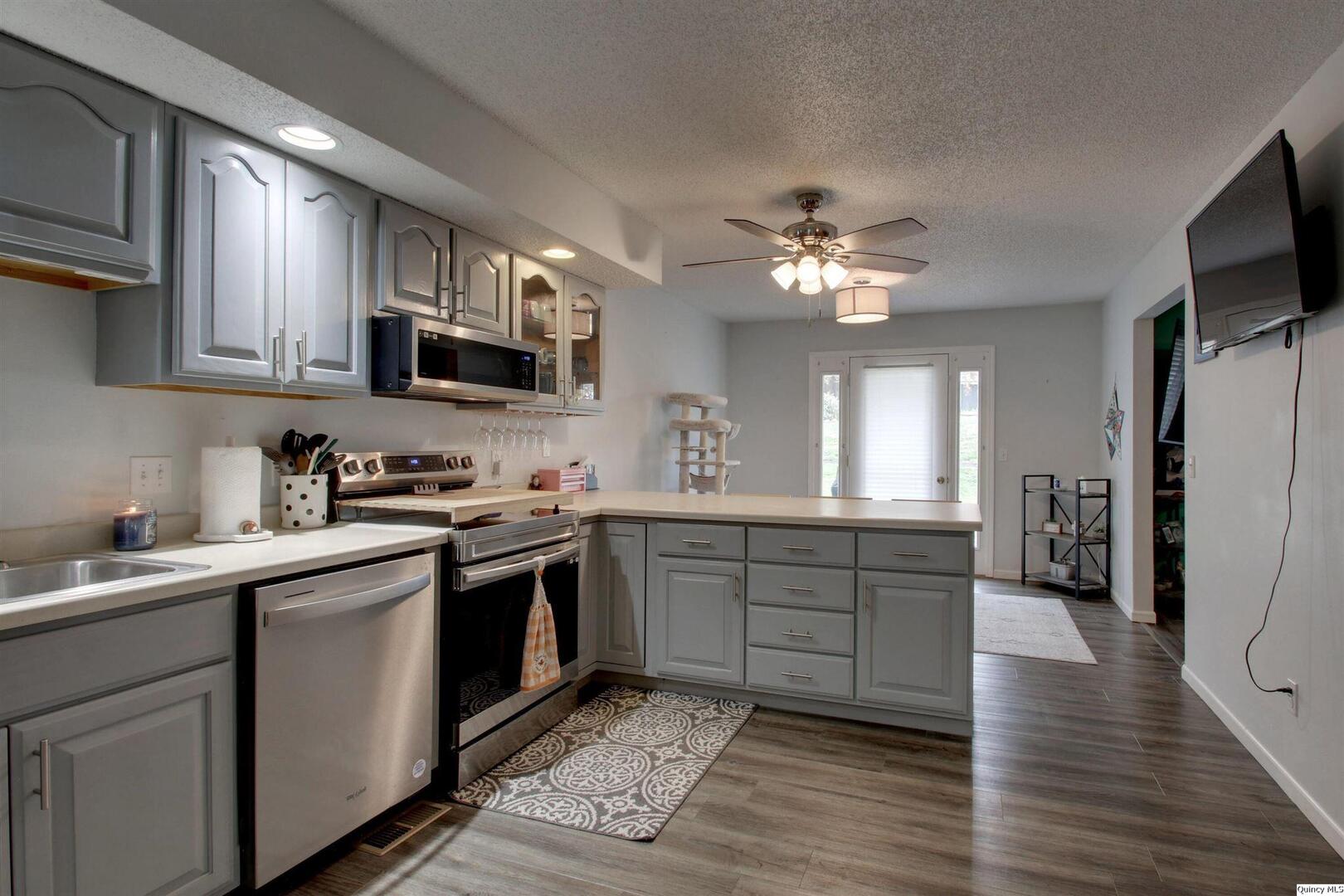 3012 Bluff Ridge Drive Quincy, IL 62305 - Photo 10 of 24