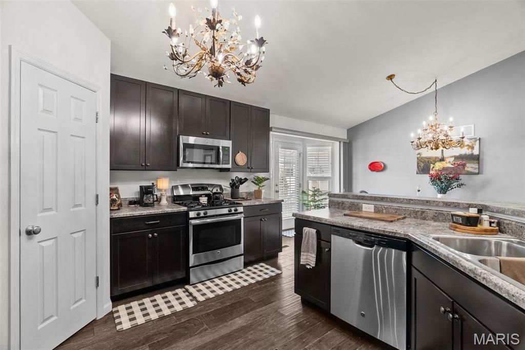 16216 Amber Vista Drive Ballwin, MO 63021 - Photo 16 of 34