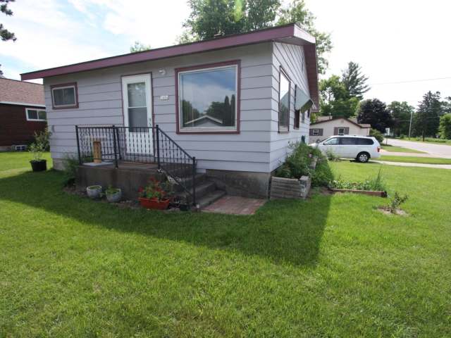 1404 Upland Avenue Rhinelander, WI 54501 - Photo 1 of 9 Gallery Image 1