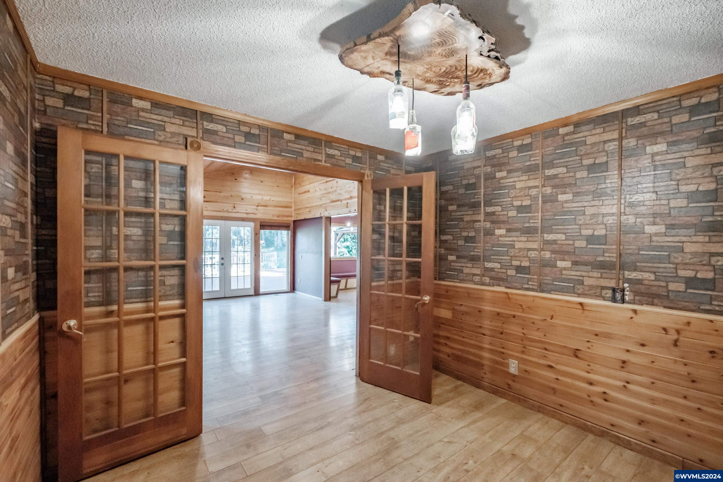 33997 Totem Pole Road Lebanon, OR 97355 - Photo 10 of 41