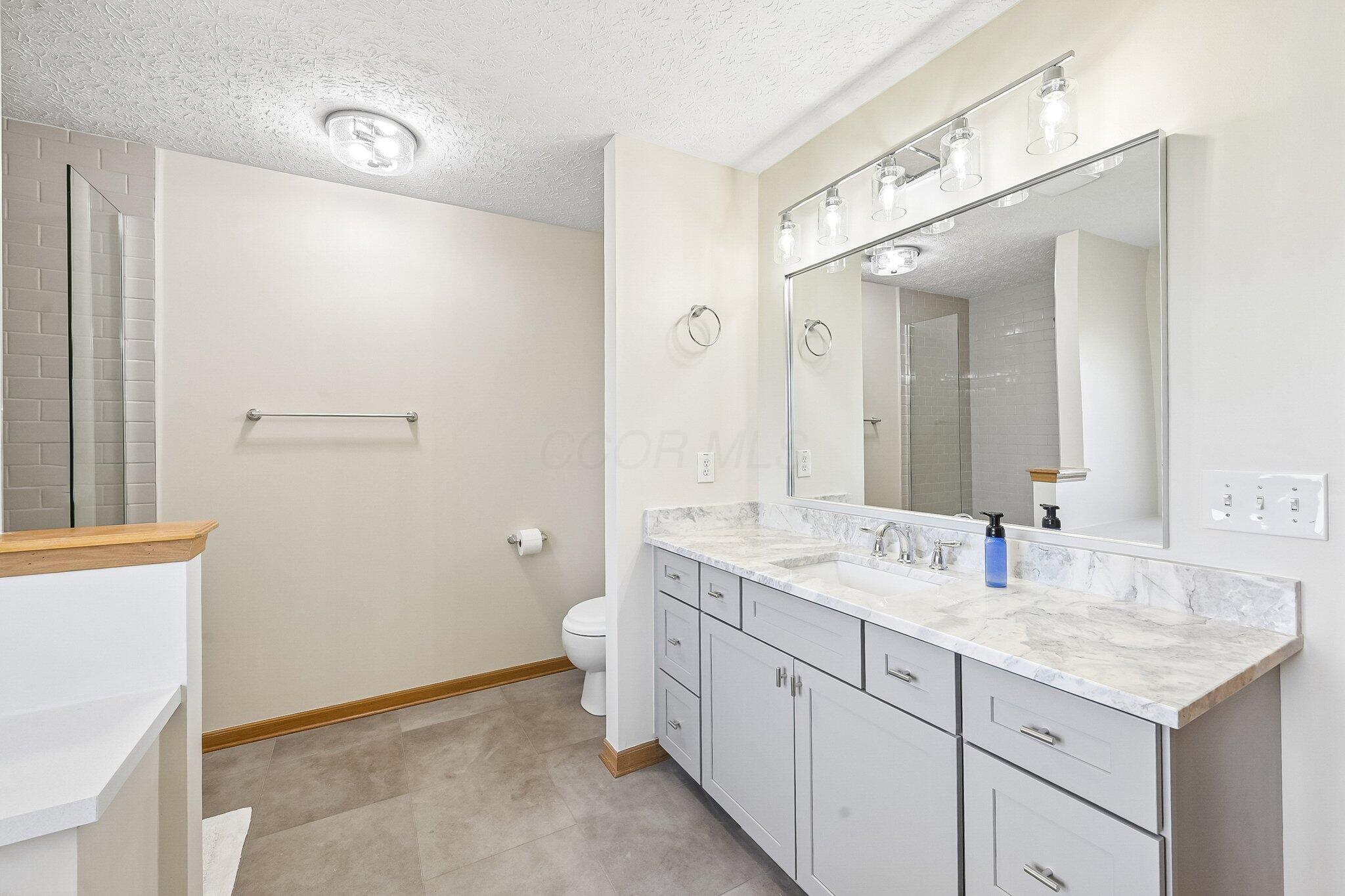 12417 Bulen-Pierce Road Lockbourne, OH 43137 - Photo 37 of 129 Primary Bath