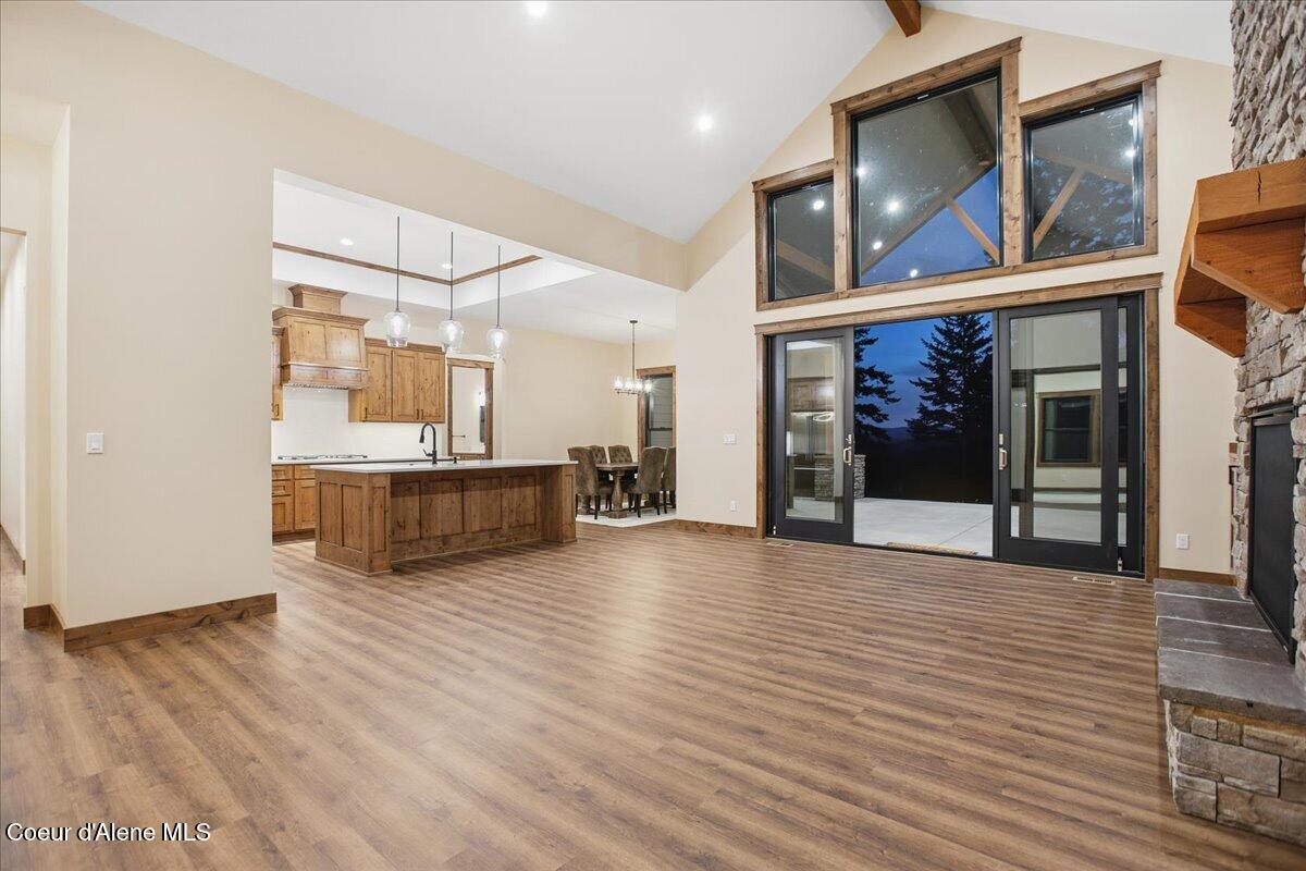 8606 West Bennion Road Coeur D'Alene, ID 83814 - Photo 17 of 58 18-Living Room