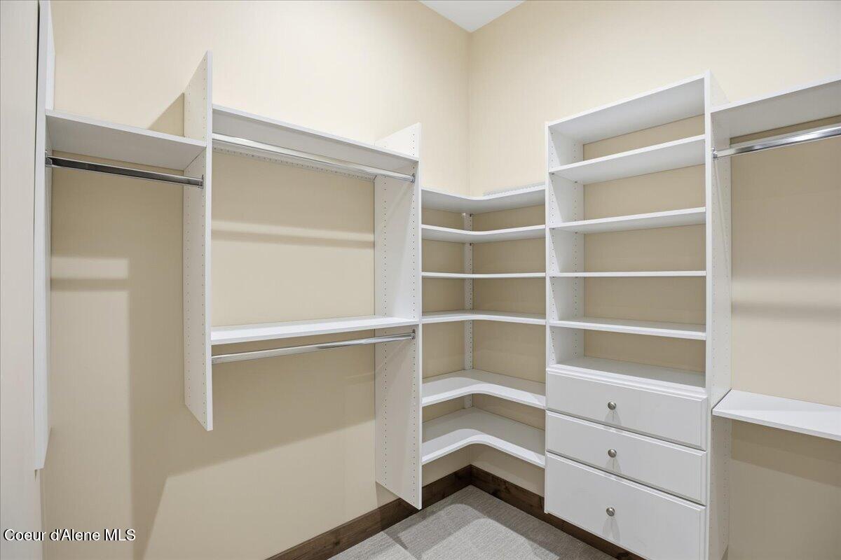 8606 West Bennion Road Coeur D'Alene, ID 83814 - Photo 29 of 58 37-Primary Closet