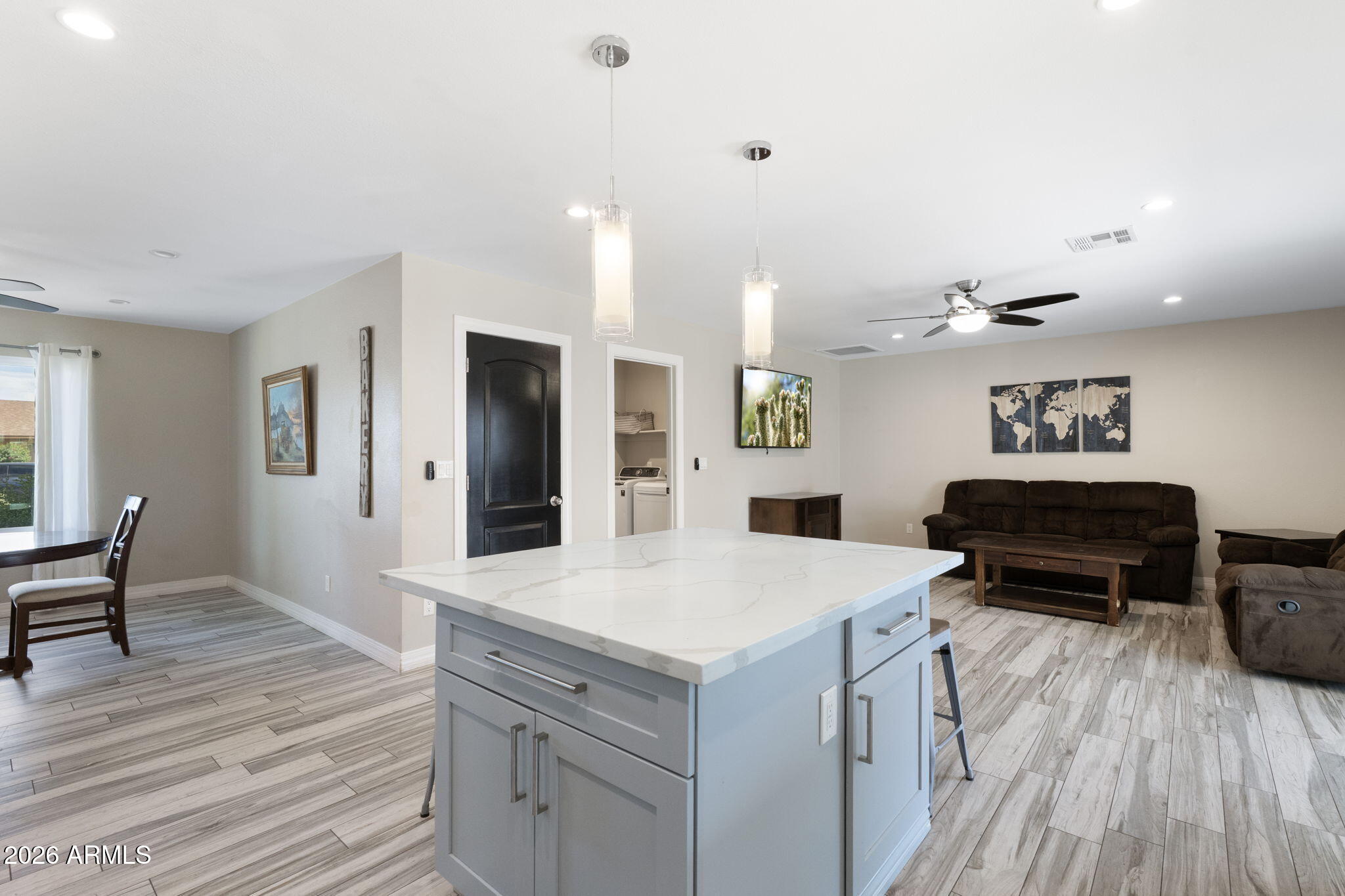 2418 West Calavar Road Phoenix, AZ 85023 - Photo 17 of 34 8-web-or-mls-DSC04892