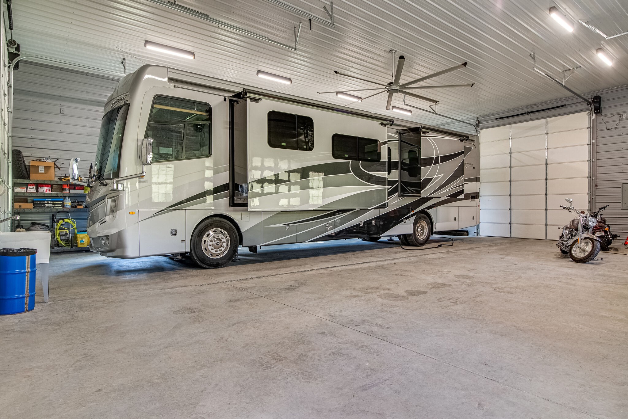 297 Vanderbilt Road Mount Juliet, TN 37122 - Photo 49 of 50 a view of a car garage