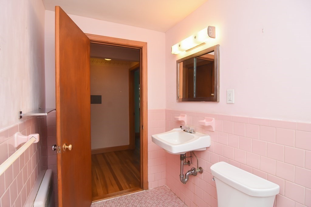 33 Orchardhill Road Boston, MA 02130 - Photo 10 of 11 Gallery Image 10