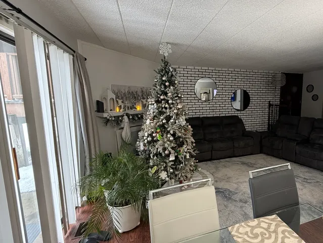 $220,000 | 47 West Pier Drive, Unit 102, Westmont, IL 60559