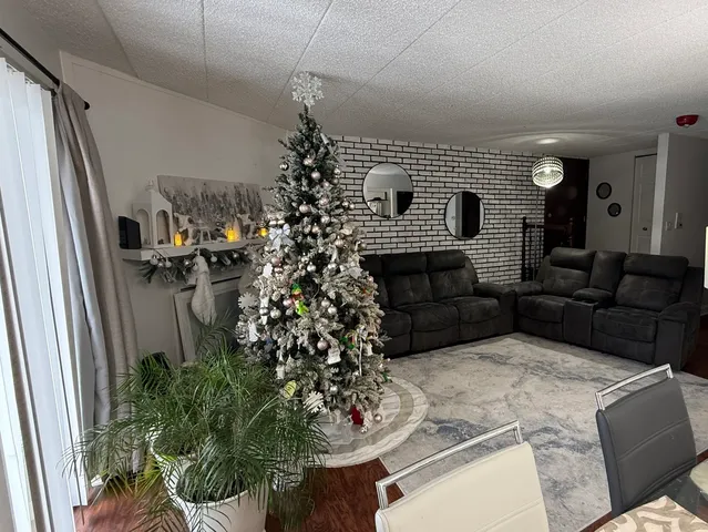 $220,000 | 47 West Pier Drive, Unit 102, Westmont, IL 60559