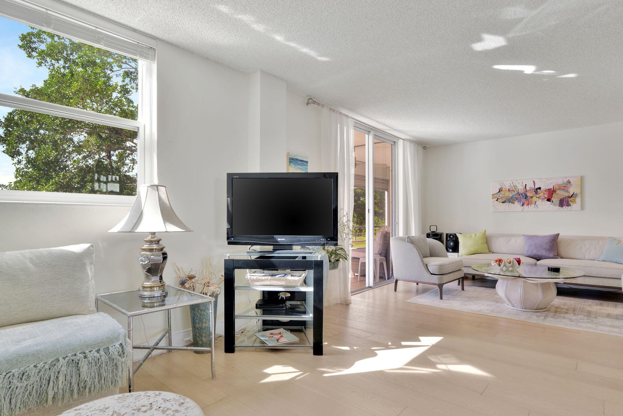 6461 Northwest 2nd Avenue, Unit 210 Boca Raton, FL 33487 - Photo 8 of 40 6461 NW 2nd Ave PIC 25