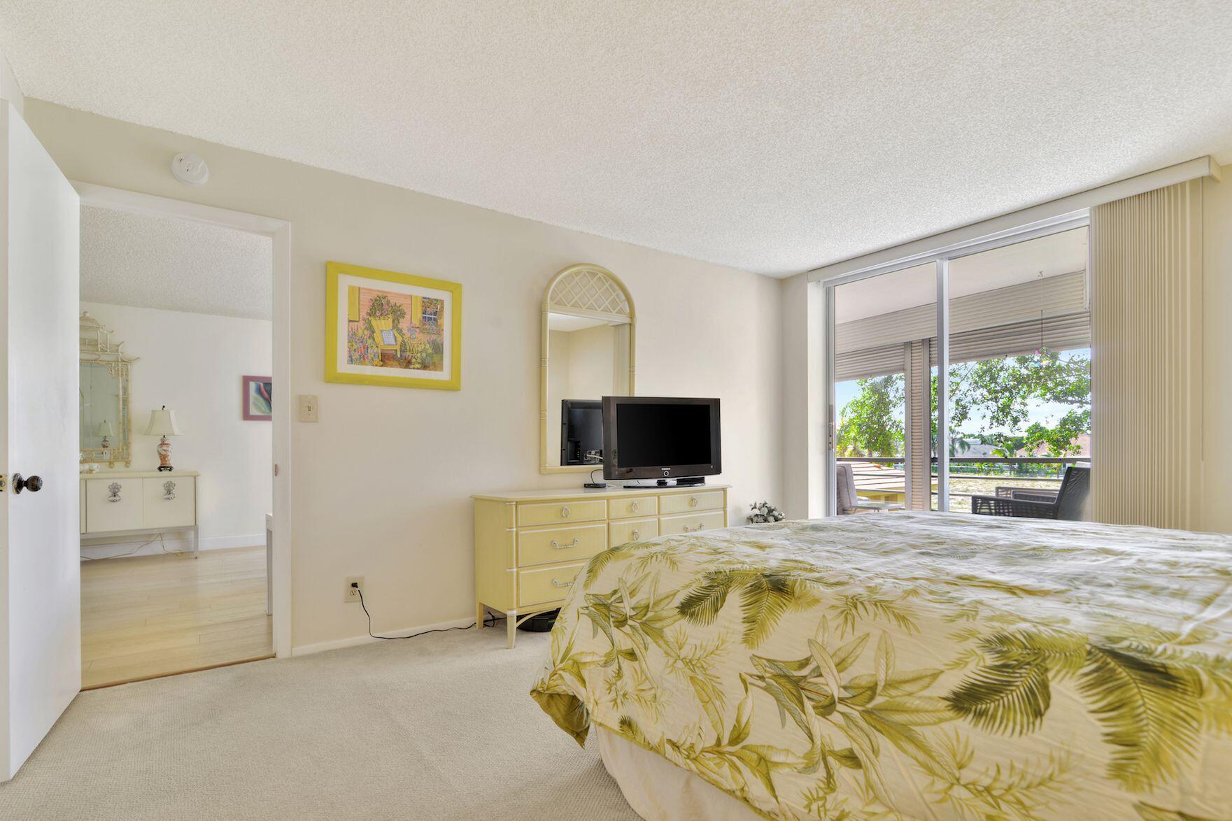 6461 Northwest 2nd Avenue, Unit 210 Boca Raton, FL 33487 - Photo 10 of 40 6461 NW 2nd Ave PIC 17