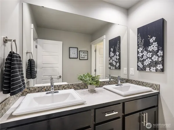 $900,000 | 3729 133rd Place Southwest, Lynnwood, WA 98087