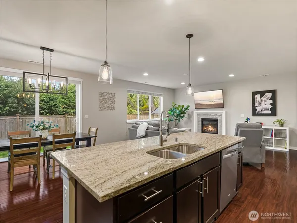 $900,000 | 3729 133rd Place Southwest, Lynnwood, WA 98087