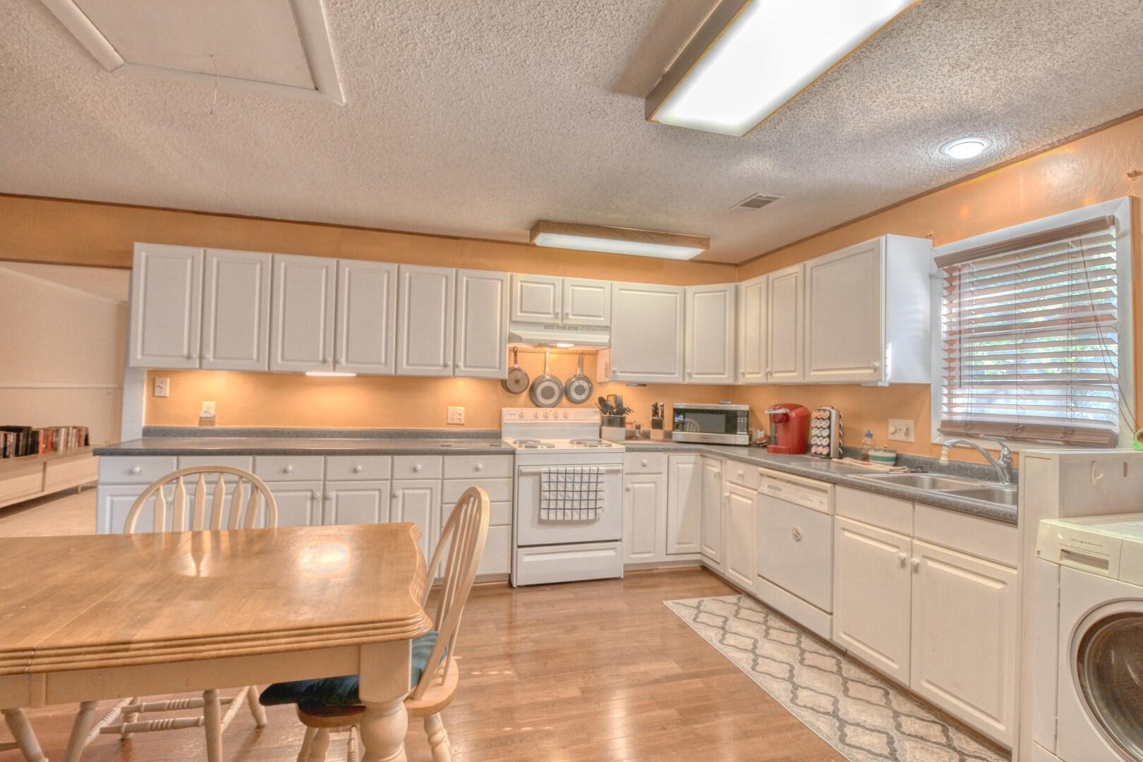 1122 Berkeley Street Hanahan, SC 29410 - Photo 16 of 26 IMG_3232_10