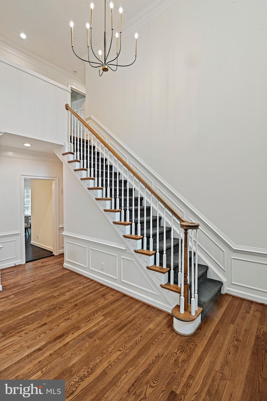9733 Hidden Valley Road Vienna, VA 22181 - Photo 6 of 70