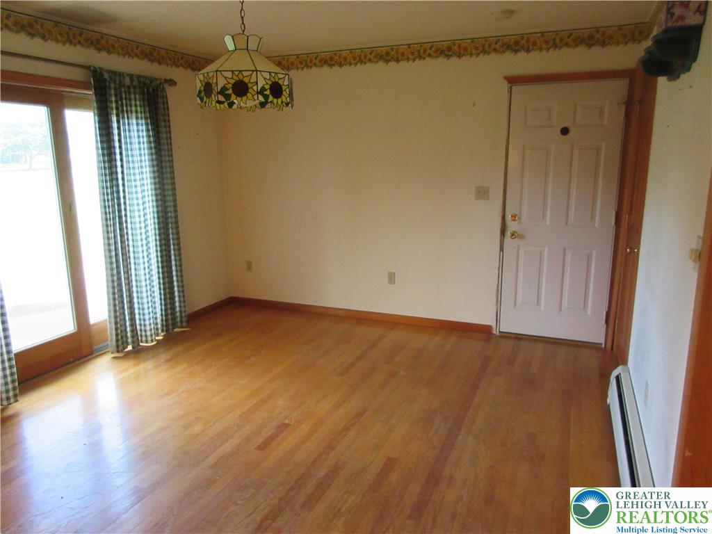 3416 Teel Road Danielsville, PA 18038 - Photo 11 of 23 Dining area