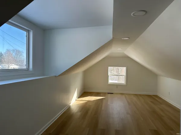 $269,900 | 1201 North St Road, Bloomfield, IN 47424