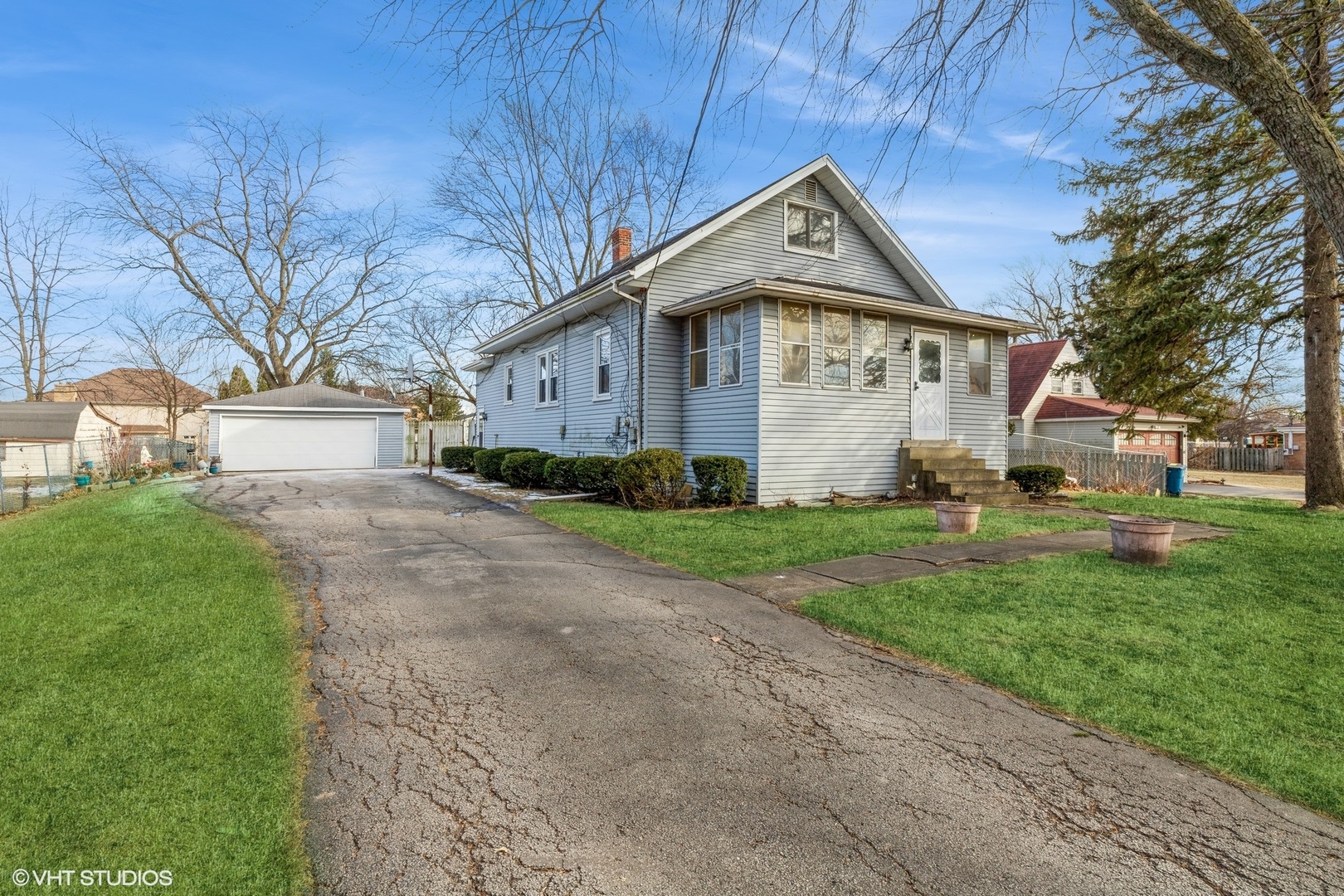 17 North Westgate Road Mount Prospect, IL 60056 - Photo 3 of 15