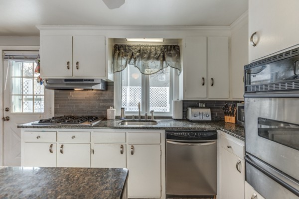 114 Edgemere Road Lynn, MA 01904 - Photo 25 of 30 Gallery Image 25