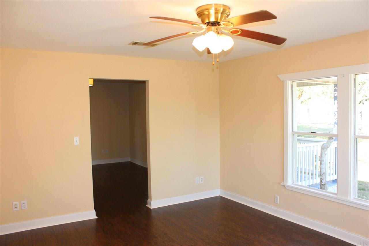 1032 Muscogee Road Cantonment, FL 32533 - Photo 5 of 23