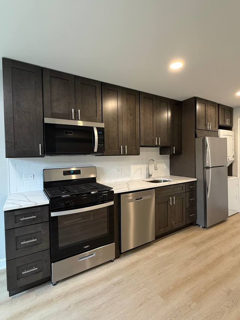 3247 West Thomas Street, Unit GF Chicago, IL 60651 - Photo 2 of 8