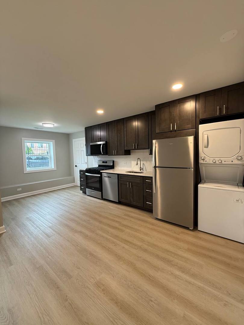 3247 West Thomas Street, Unit GF Chicago, IL 60651 - Photo 3 of 8