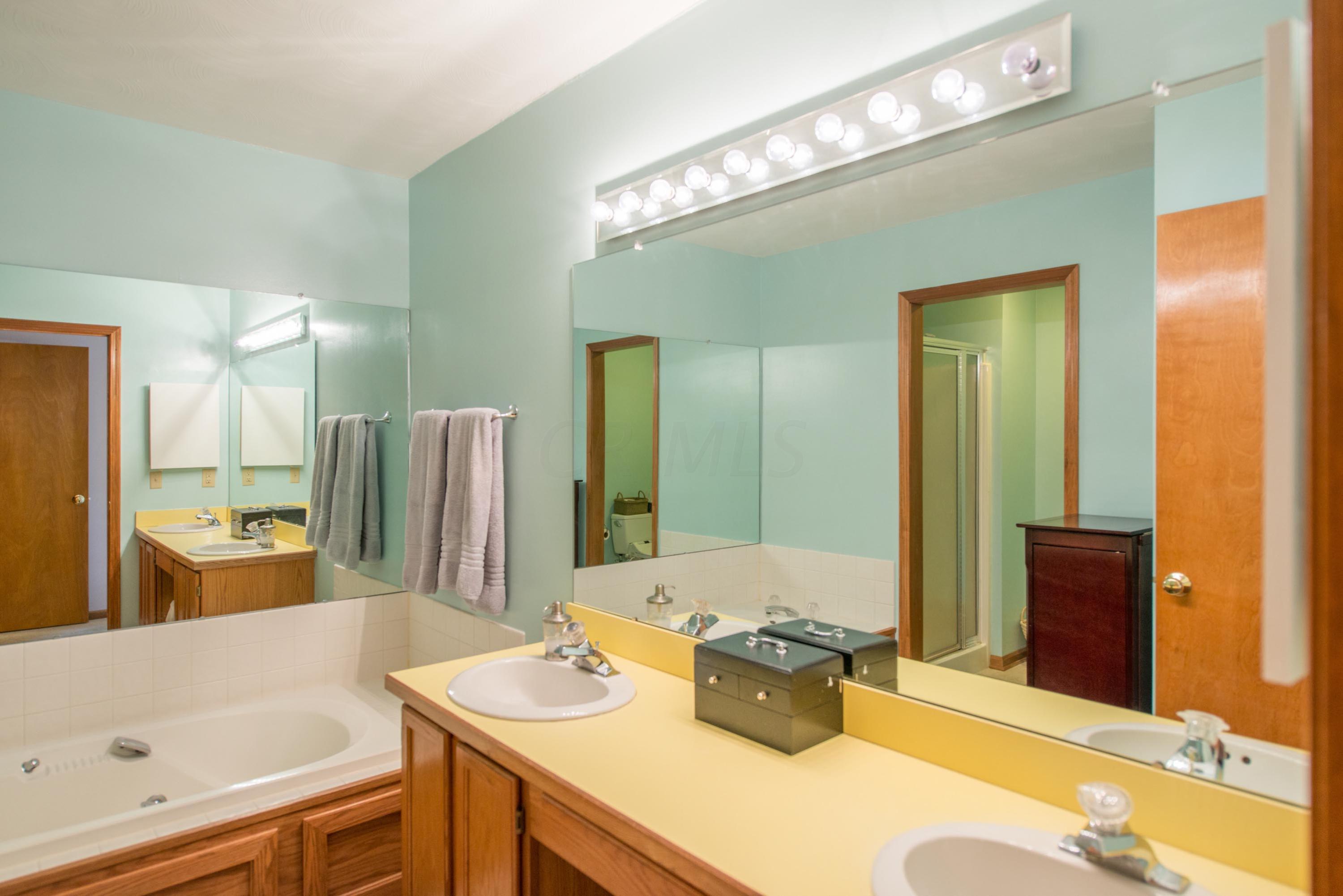 2793 Fishinger Road, Unit 5 Columbus, OH 43221 - Photo 15 of 30
