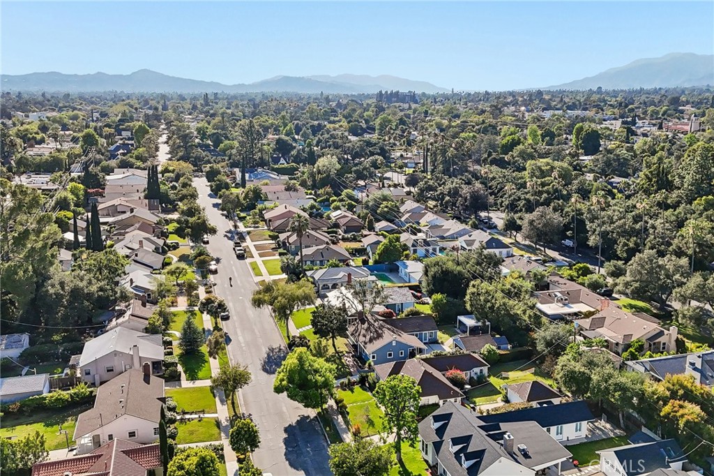 2209 Queensberry Road Pasadena, CA 91104 - Photo 34 of 44 an aerial view of multiple house