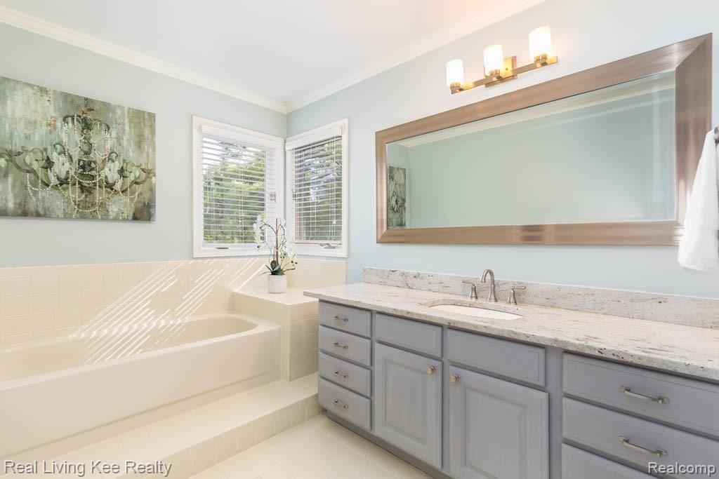 1784 Snowden Circle Rochester Hills, MI 48306 - Photo 28 of 49