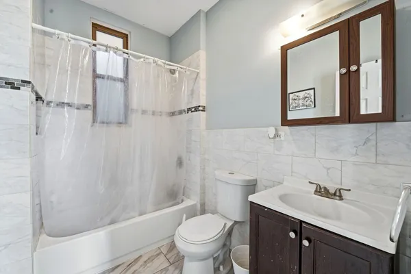 $2,500 | 1637 South St Louis Avenue, Unit 2, Chicago, IL 60623