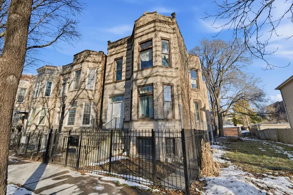 $2,500 | 1637 South St Louis Avenue, Unit 2, Chicago, IL 60623