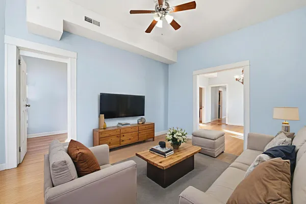 $2,500 | 1637 South St Louis Avenue, Unit 2, Chicago, IL 60623