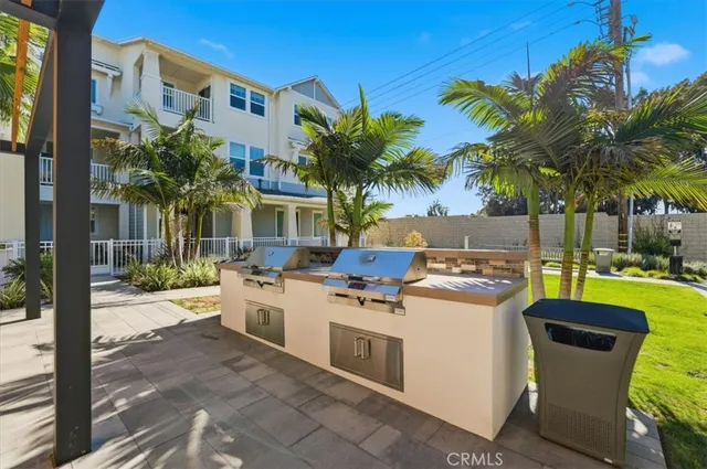 $1,077,281 | 2352 Channel Drive, Unit 105, Ventura, CA 93003