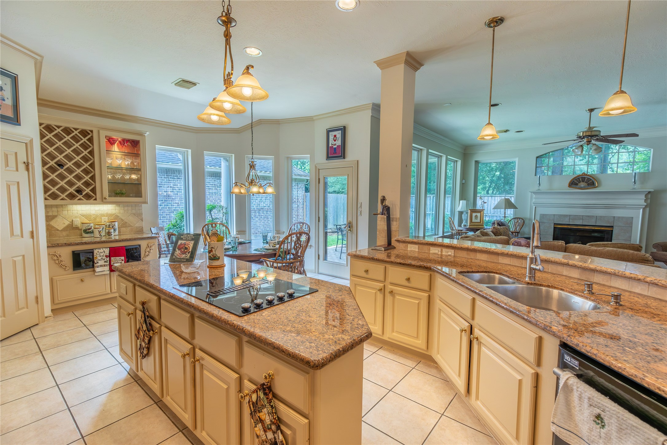 19 Palmer Green Place Spring, TX 77381 - Photo 12 of 30 Kitchen