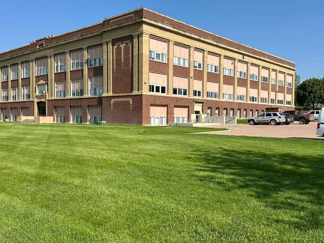 $65,900 | 109 East Luverne Street, Unit 220, Luverne, MN 56156