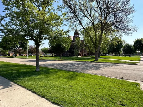 $65,900 | 109 East Luverne Street, Unit 220, Luverne, MN 56156