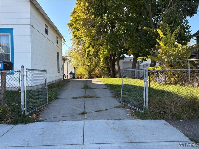 $189,900 | 2038 Niagara Street, Buffalo, NY 14207