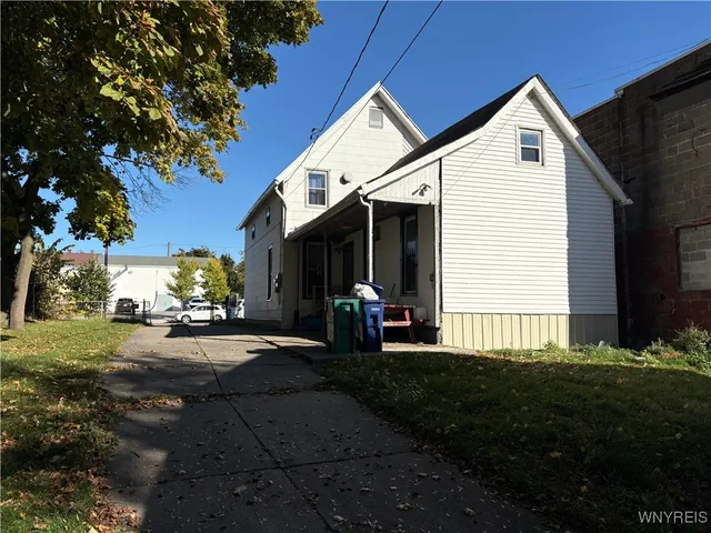 $189,900 | 2038 Niagara Street, Buffalo, NY 14207